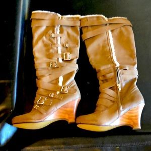 Never worn Not-rated knee high boots size 7.5